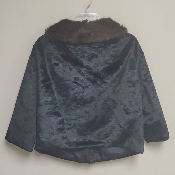 STYLED BY WINTER Vintage Fur Coat - Size Large - Picture 2 of 7